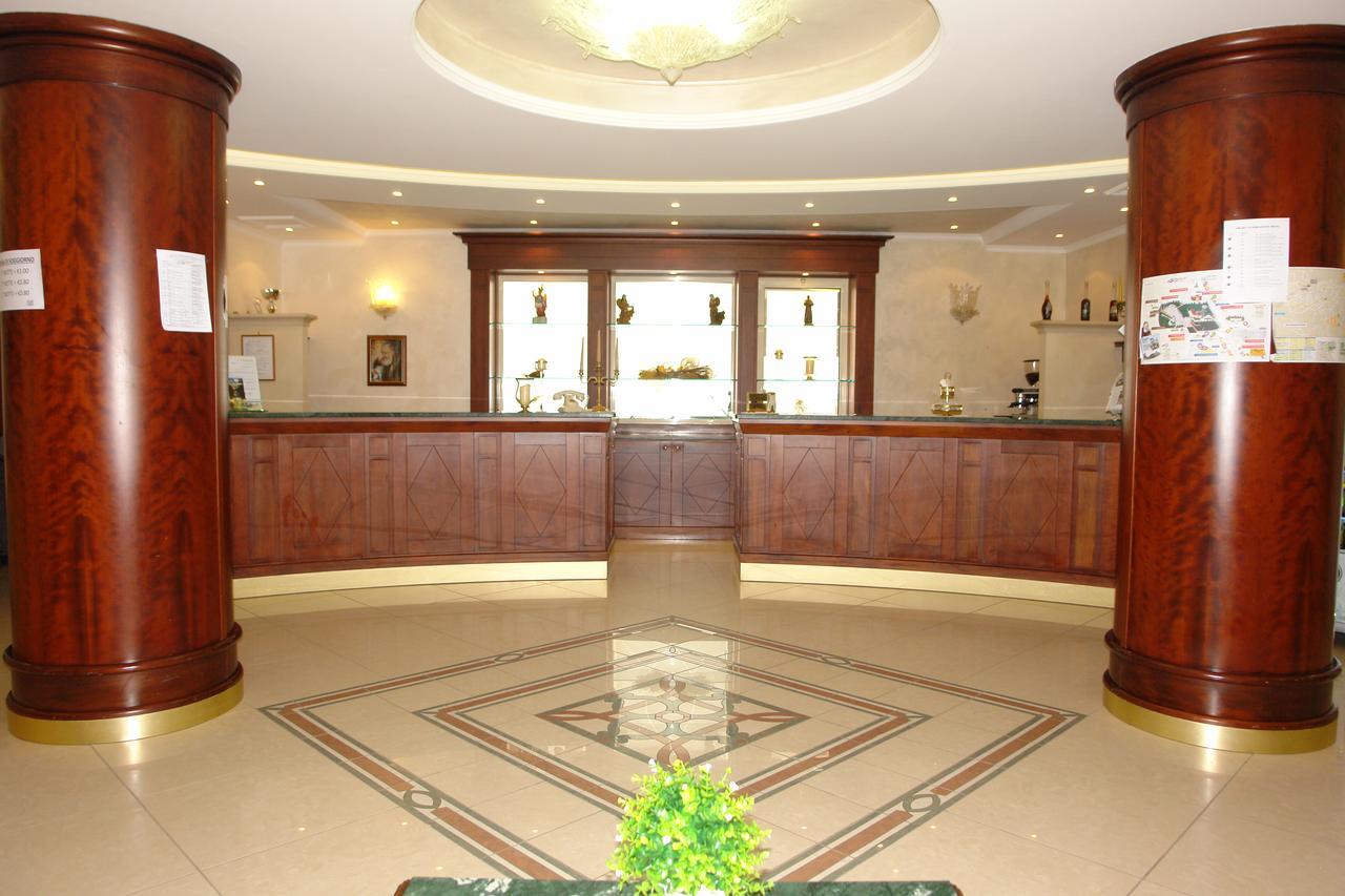 Hotel Di Cosmo سان جيوفاني روتوندو المظهر الخارجي الصورة