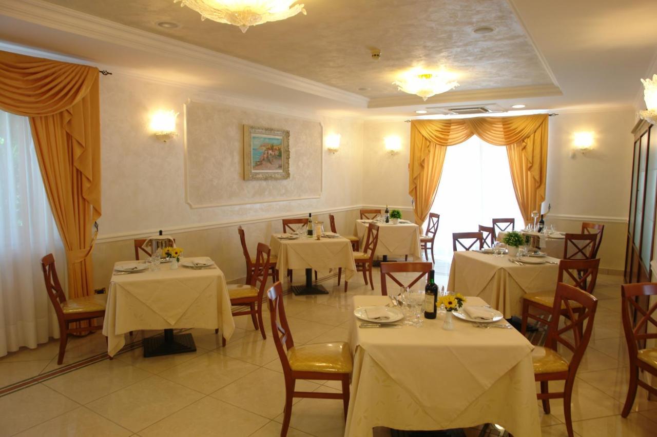 Hotel Di Cosmo سان جيوفاني روتوندو المظهر الخارجي الصورة